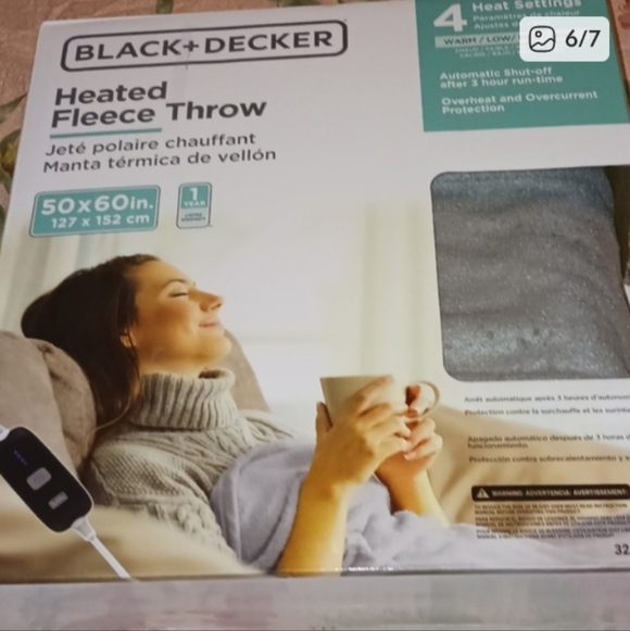 Black & Decker New In Box Heated Fleece Blanket in Gray - Picture 4 of 5